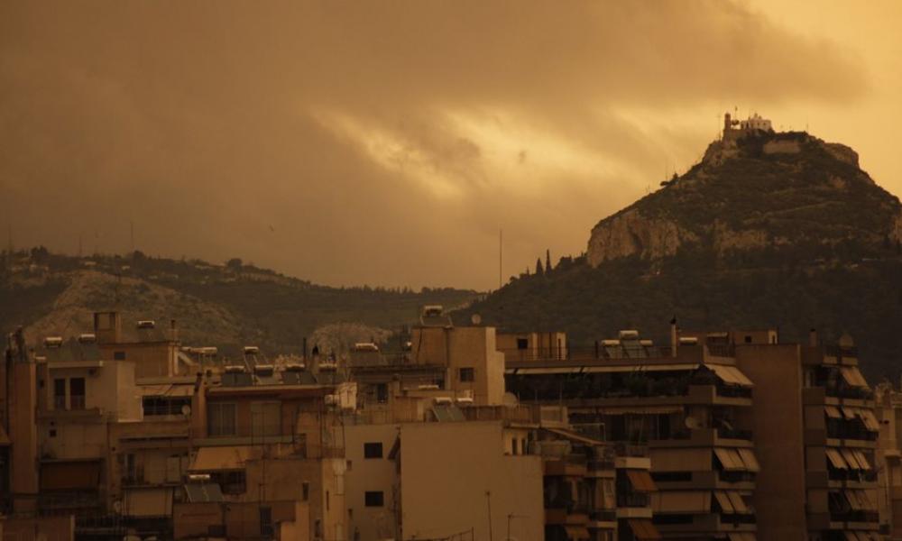 Ανατρoπή καιρού: Έρχεται και πάλι καλοκαίρι με μπóλικη αφρικανική σκόνη και 30άρια