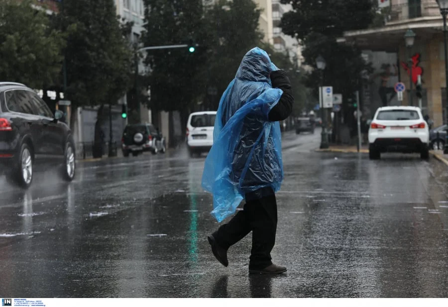 Κακοκαιρία σήμερα με ισχυρές καταιγίδες και βροχόπτωση: Πού θα πέσουν μεγάλα ύψη βροχής