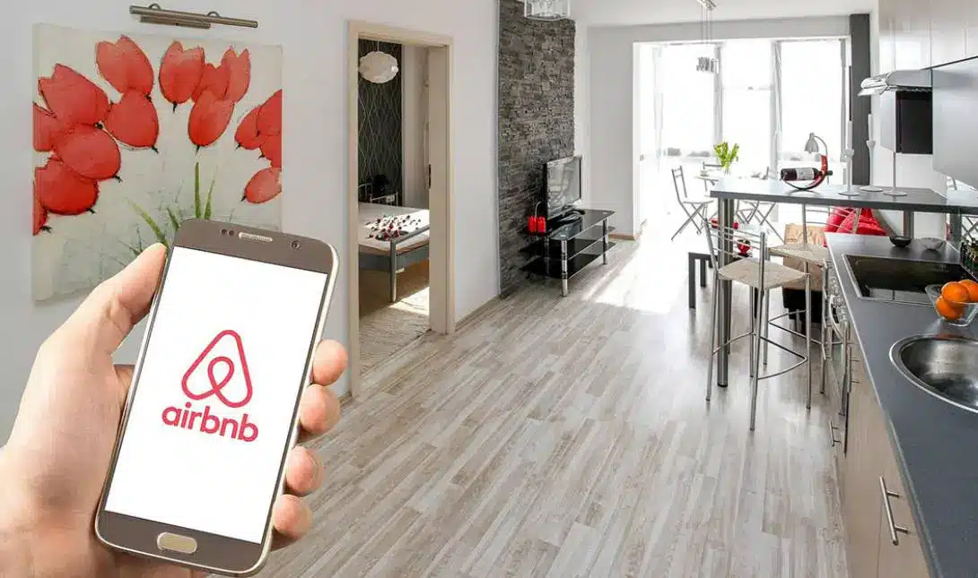 Airbnb: Χιλιάδες ακίνητα «κόβονται» από τις πλατφόρμες ▼