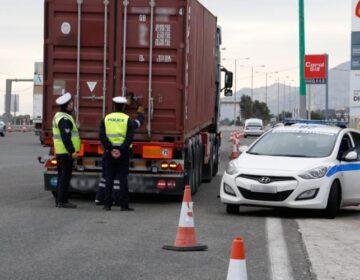 Σοκ στην Εθνική οδό: Νεκρός οδηγός φορτηγού στα ΣΕΑ Ευαγγελισμού – Είχε τραύματα από