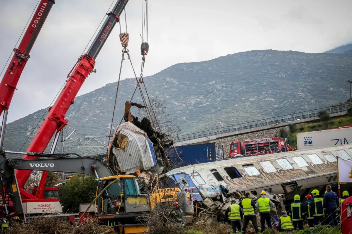 Τέμπη: «Είναι μια καλογραμμένη επιστημονική φαντασία», λέει ο πραγματογνώμονας