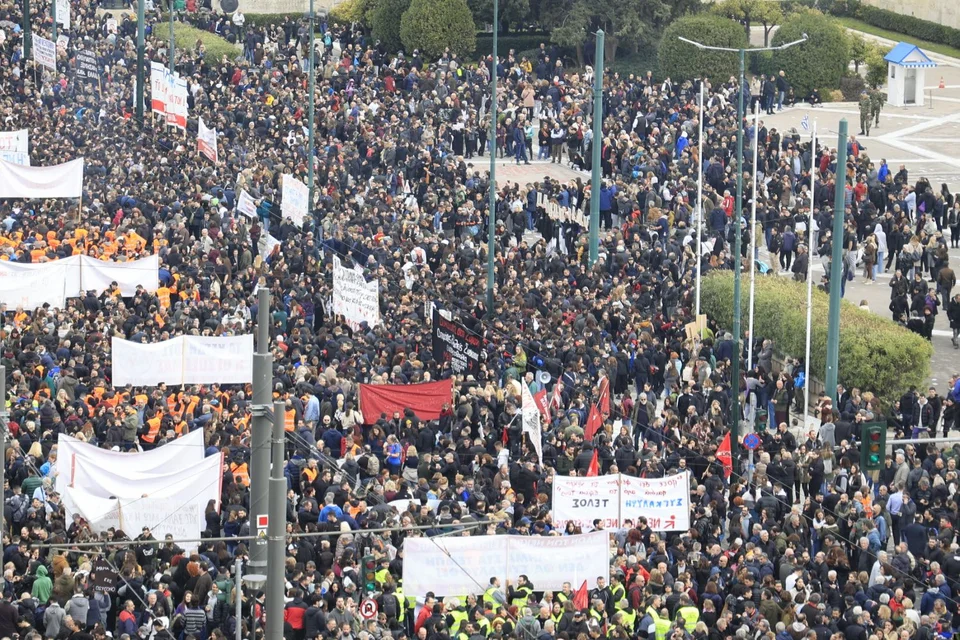 Τέμπη: Βούλιαξε το κέντρο της Αθήνας από κόσμο – Πάνω από 500.000 άνθρωποι