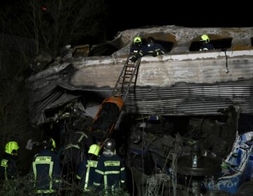 Σοκαριστική καταγγελία για τα Τέμπη: Έδωσαν σε πατέρα θύματος τη σορό με μέλος άλλου ατόμου